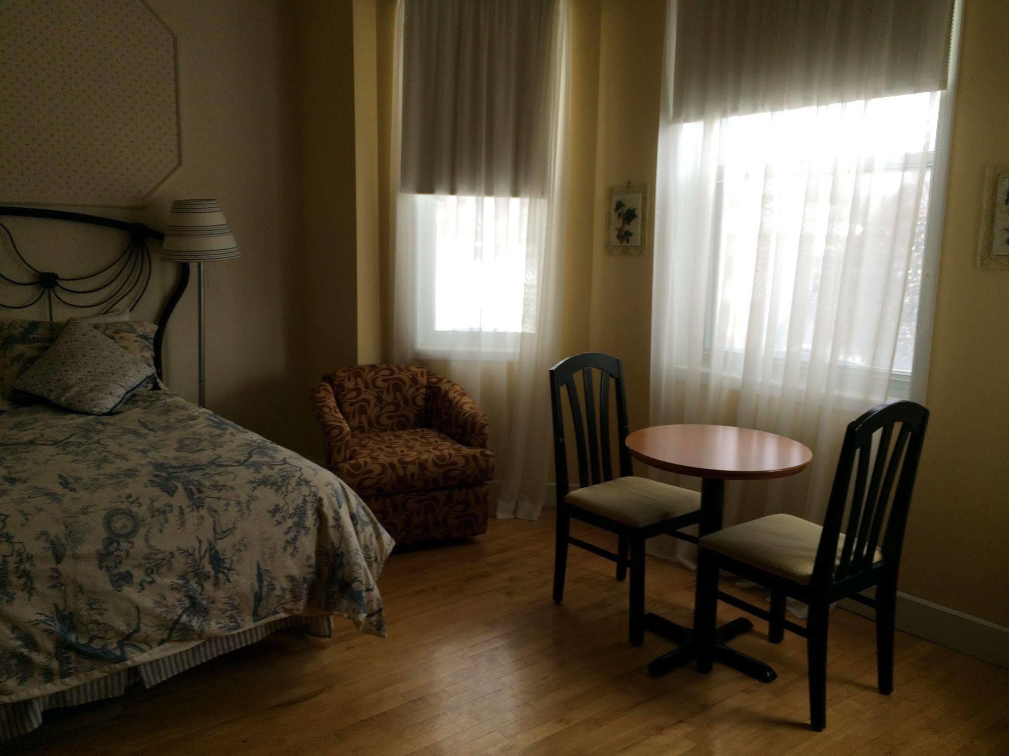 Auberge Montebello Bagian luar foto